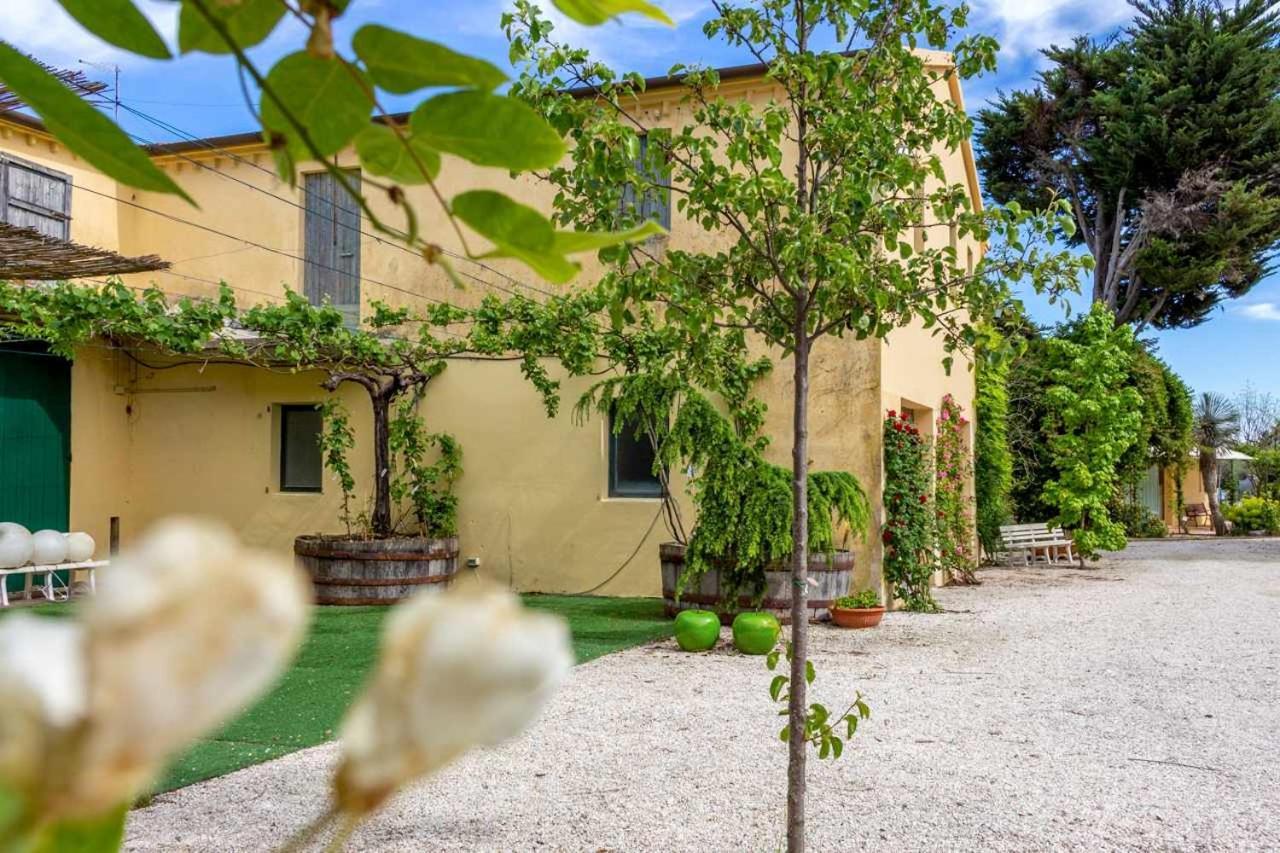 R24 Casa Glicine Apartment